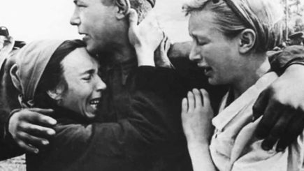 Ах война, что ж ты сделала, подлая.