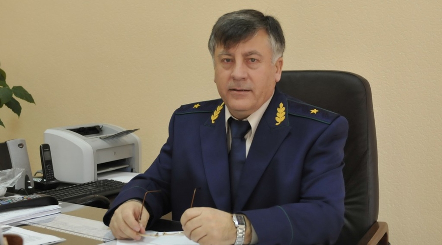 Прокурор разоблачает