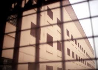 Адвокат попал в тюрьму