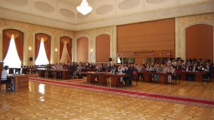 23 февраля: социалисты за праздник, либералы против, а коммунисты никак не реагируют на этот день