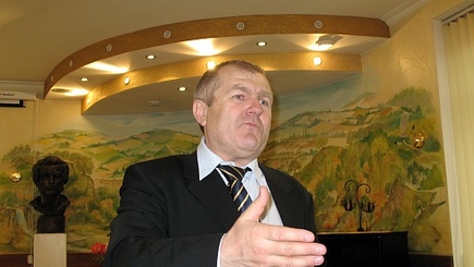 Ассоциацией историков и политологов «PRO-Moldova»: презентация книги и сборника статей