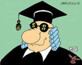 Вымогатели – адвокат и полицейский – задержаны НЦБК