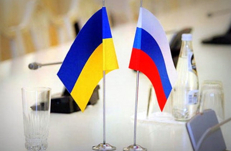 Президент Украины ввел в действие решение СНБО о прекращении Договора о дружбе с Россией