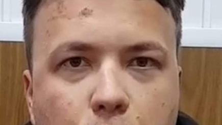 Белорусские СМИ дали видео допроса Протасевича