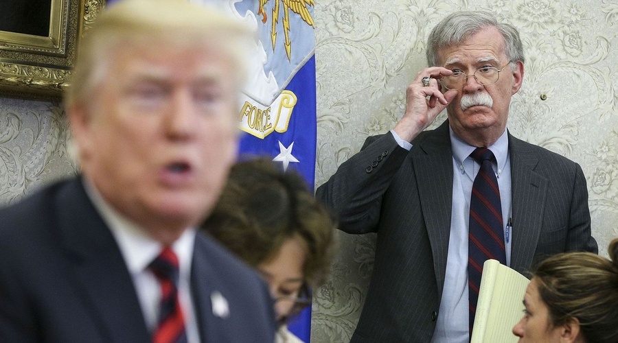 Трамп обвинил Болтона в разглашении секретных данных