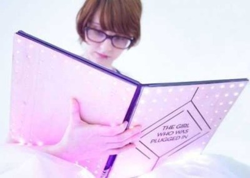 Создана «живая книга», передающая эмоции персонажей