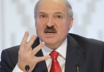 Лукашенко грозится выйти из Таможенного союза и хочет взять у России Калининградскую область