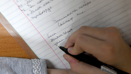 Российских школьников заставили отрепетировать войну и написать отцу на фронт