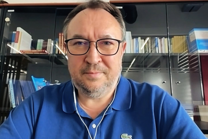 РУССКАЯ КУЛЬТУРА ПО-ПУТИНСКИ: ПУШКИН НА ФАСАДЕ, ФСБ — В ПОДВАЛЕ