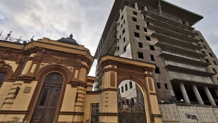 Молдавский Лувр так и не получил никаких субсидий на ремонт, ветшает, не действует. В принципе, как все значимые места Кишинева