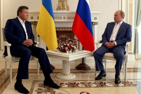 Як Путін вчив Януковича Батьківщину любити
