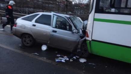 В Бельцах автомобиль столкнулся с автобусом Санкт-Петербург – Кишинев, есть погибшие