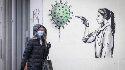 Корона британской империи и пиар во время чумы. Почему невежество страшнее Covid-19