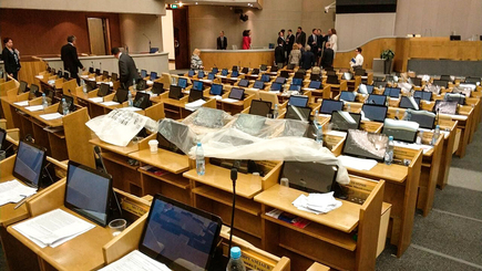 У Госдумы потекла крыша