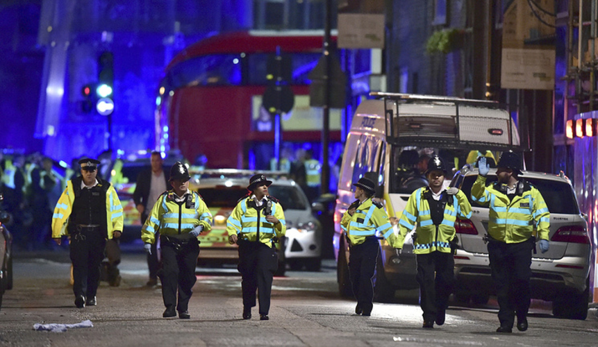 В Лондоне произошли инциденты с наездом и нападениями на людей