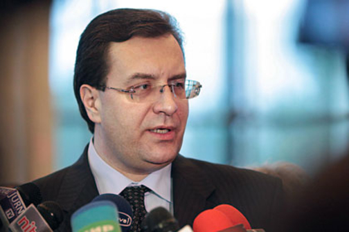 Коммунисты пикировались с демократами