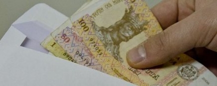 Средняя зарплата в Молдове  выросла за год на 13,5%
