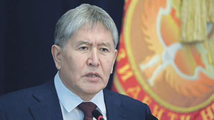 Атамбаев обвинил Москву во вмешательстве во внутренние дела Киргизии