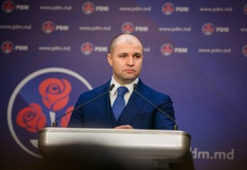 Вице-председатель ДПМ раскритиковал поездки президента Додона в Москву