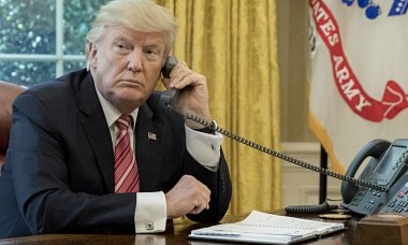 Угрозы и ультиматумы: СМИ получили записи переговоров Трампа
