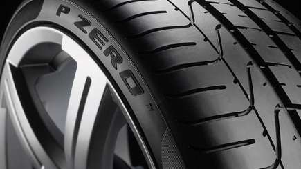 Лукьянов: Покупать дорогие вещи для Януковича - это нормально