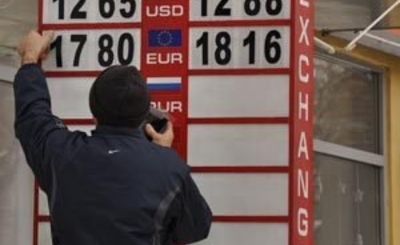 Социалисты предупреждают - рост валютного курса может привести к повышению цен