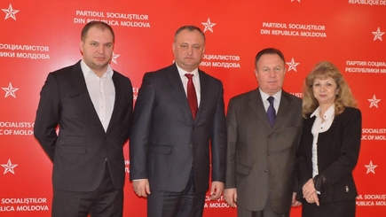 Игорь Додон и Ион Чебан встретились с председателем Международного фонда единства Православных народов, Валерием Алексеевым.