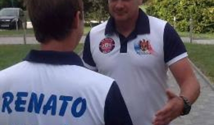 Мэра Бельц рекламируют футболисты