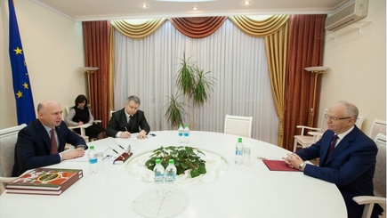 Премьер принял посла Российской Федерации в Республике Молдова