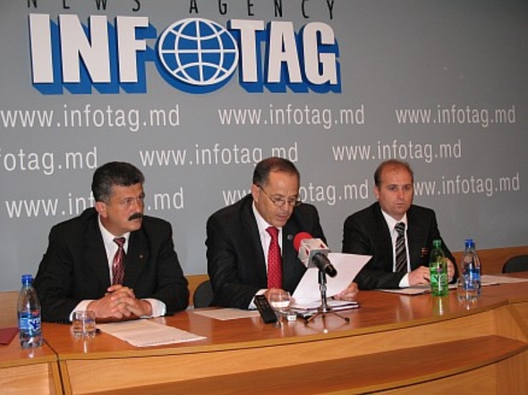 Третья  сила?