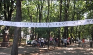 В Кишиневе проходит ярмарка румынских университетов