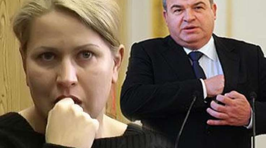 Всё, она вышла