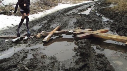 В Орду. В Орду! Президенту Путину мешает