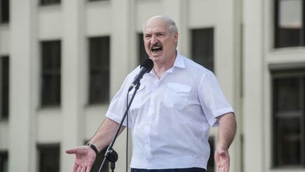 Белорусский рубль обвалился после заявлений Лукашенко о военном положении