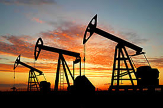 Цены на нефть после открытия торгов рухнули на 30%