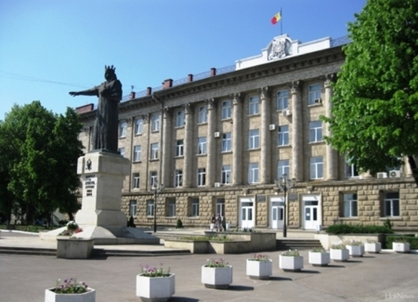 Алексей Онойко: В Бельцах нет денег на детские площадки, а на баню 8 млн - есть