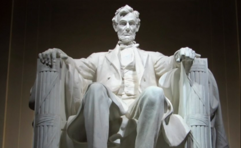 Вопрос сакральности власти – впервые в новой истории США протестующие захватывают символ государственности