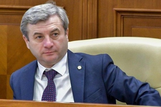 Социалисты считают, что Санду попала в капкан олигархов