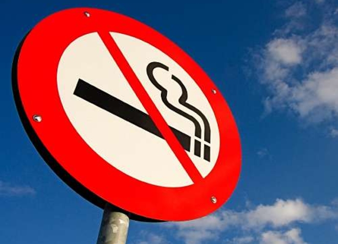 Вступает в силу закон о запрете курения в общественных и закрытых местах