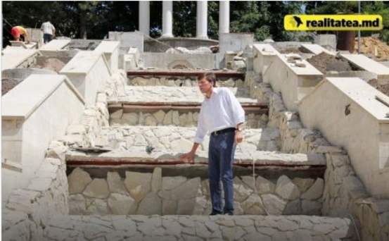 Реставрация каскадной лестницы на завершающем этапе