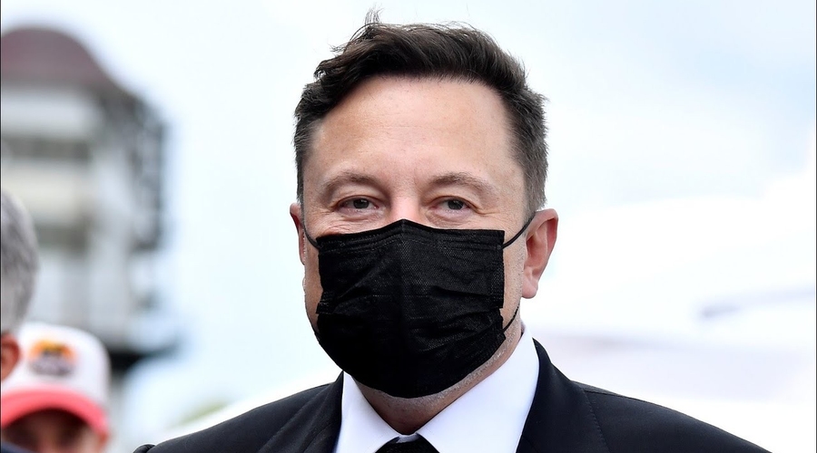 Илон Маск стал богатейшим человеком в мире по версии Bloomberg