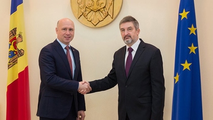 Польша поддерживает правительство Молдовы