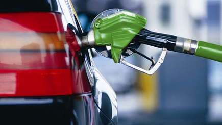 Горючее дешевеет