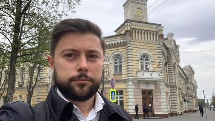 И.Чебан не терпит, когда посягают на его собственность.  Вероятно, он и примэрию считает своей 