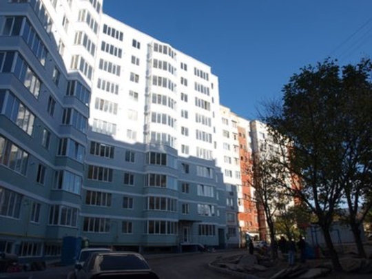 Пожилая кишинёвка выбросилась с 11-го этажа