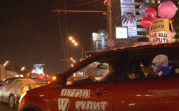 В Дагестане ОМОН заблокировал автопробег в поддержку Путина и Кадырова