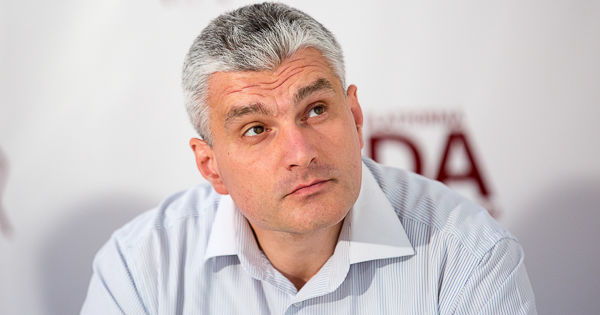 Слусарь объявил, что с августа власти не смогут платить зарплаты социальным ассистентам