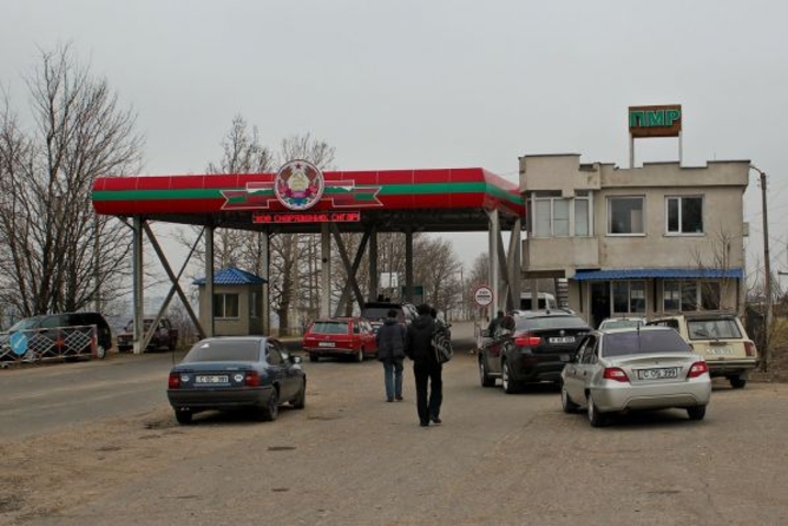 На КПП Приднестровья увеличилось количество силовиков