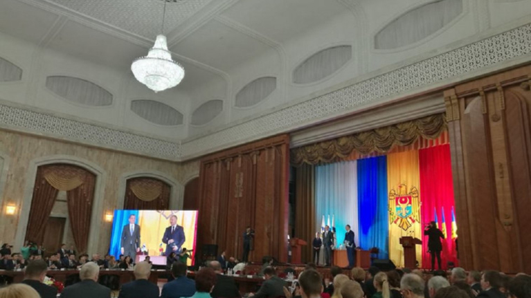 Додон подписал «бумагу» о сотрудничестве Молдовы и Евразийского союза