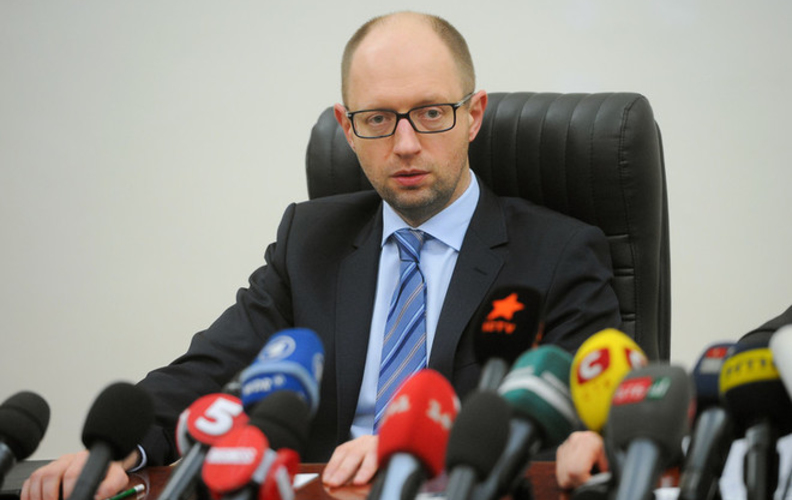 Директоров украинских школ будут выбирать на конкурсе - Яценюк